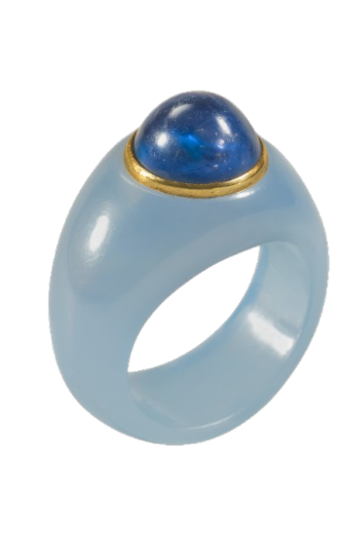striking blue chalcedony ring topped with an oval sapphire cabochon