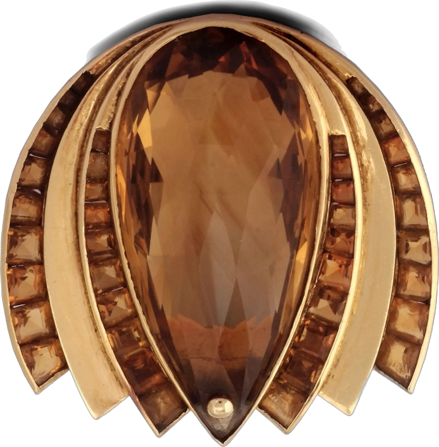 Clip Toit en or, le motif central serti d’une importante citrine taillée en poire, encadrée de citrines calibrées. (Archives Olivier Baroin) Clip Toit en or, le motif central serti d’une importante citrine taillée en poire, encadrée de citrines calibrées. (Archives Olivier Baroin)
